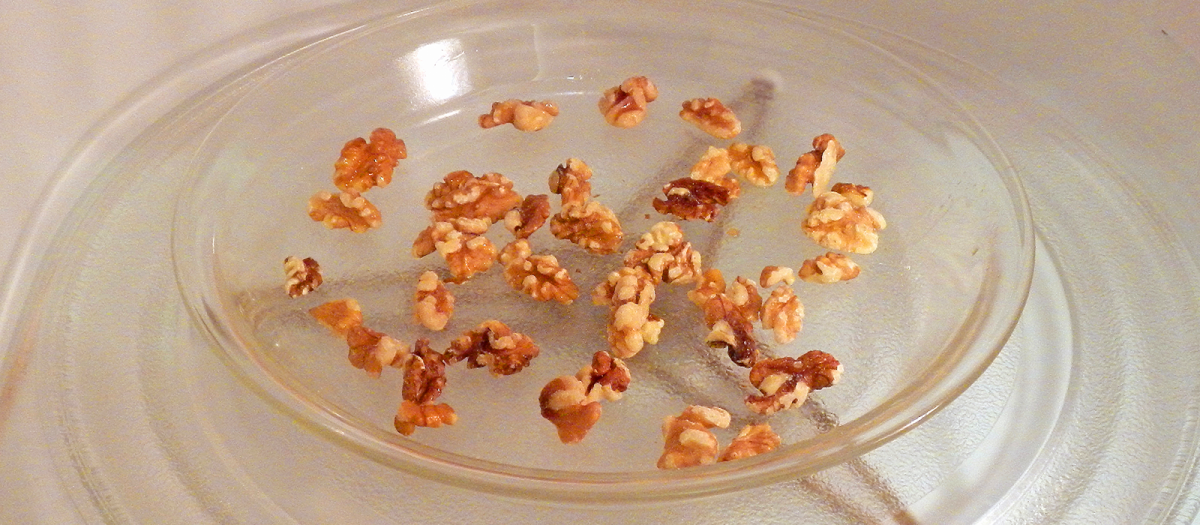 toasting walnuts in the microwave