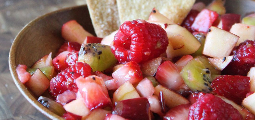 fruit salsa with cinnamon chips