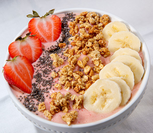 Strawberry Banana Mango Smoothie Bowl | UNL Food
