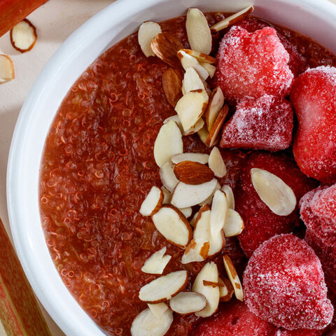 Strawberry Rhubarb Quinoa Porridge