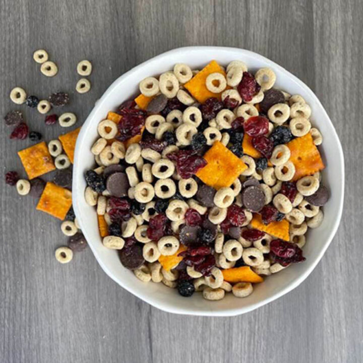 contrast snack mix