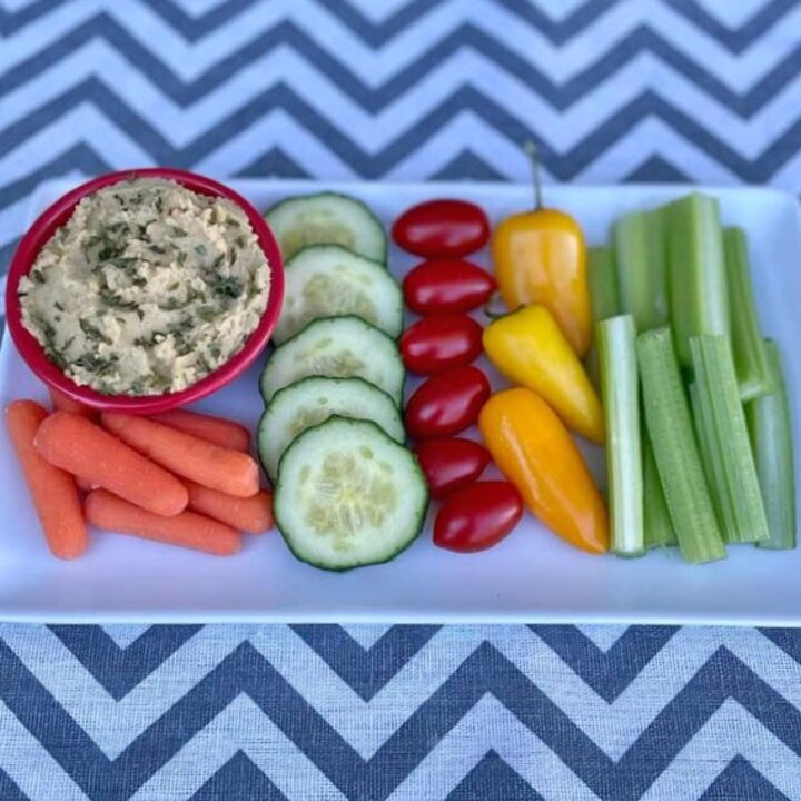 hummus dip with vegetables