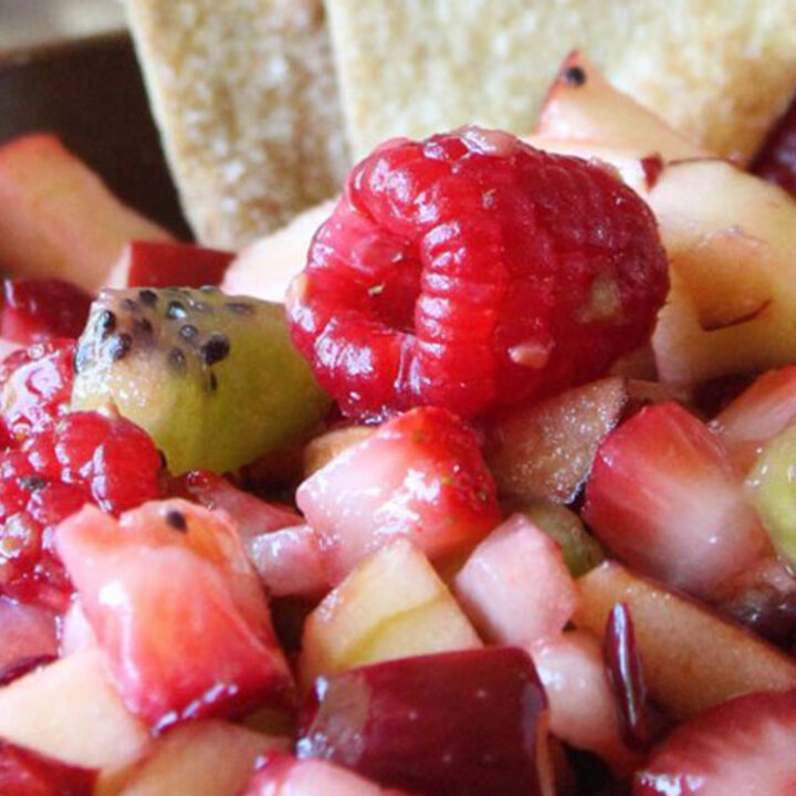 fruit salsa with cinnamon chips