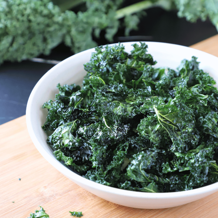 Kale chips in a bowl