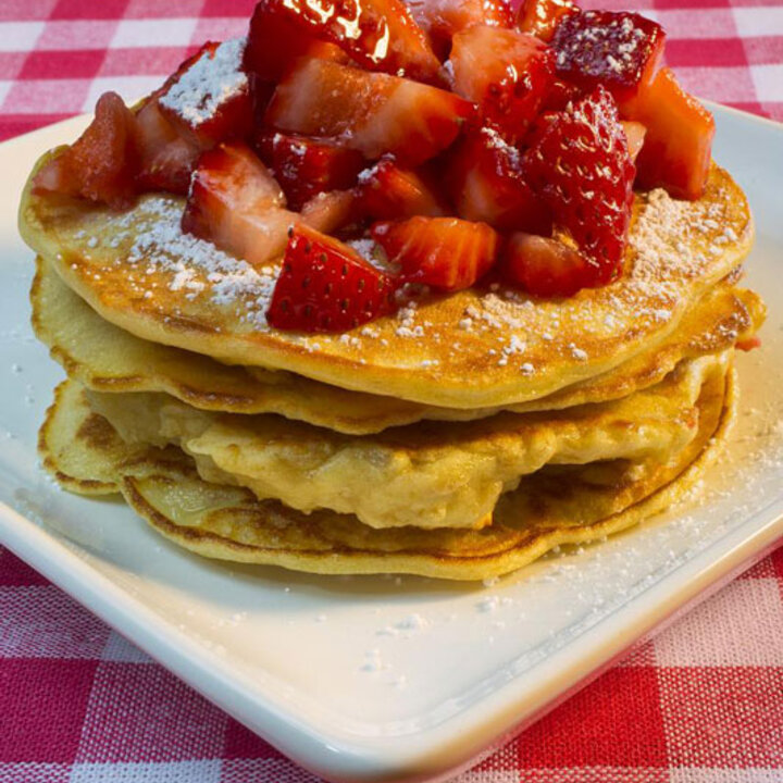 Oatmeal pancakes with strawberries