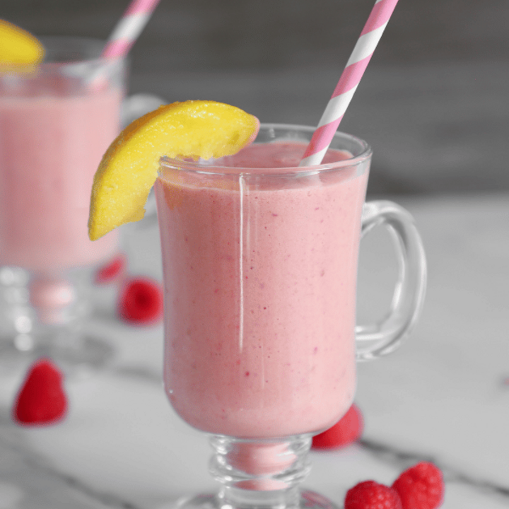 raspberry and peach smoothie