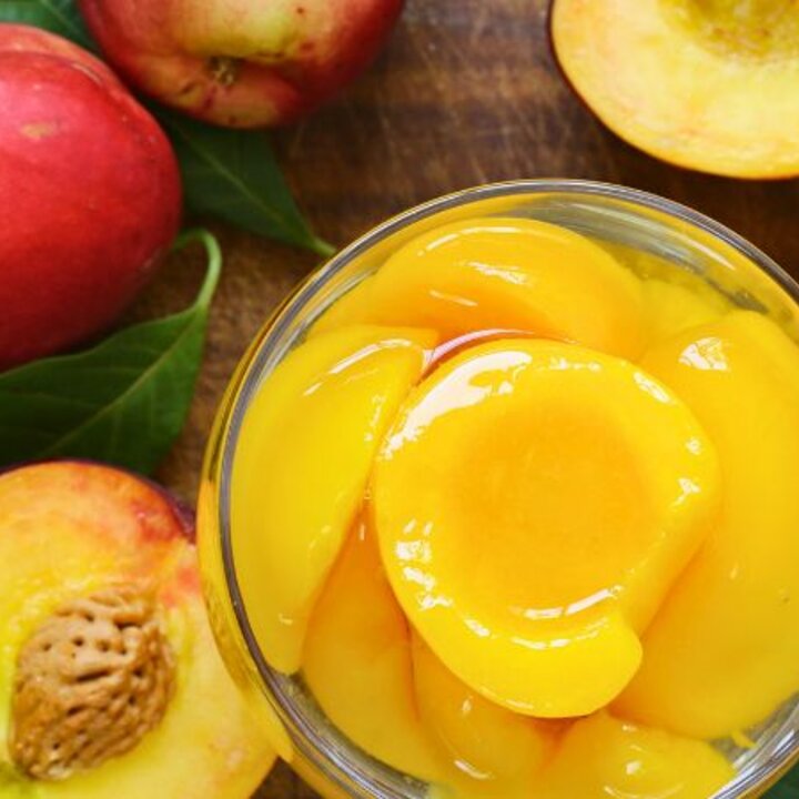 peaches in a jar