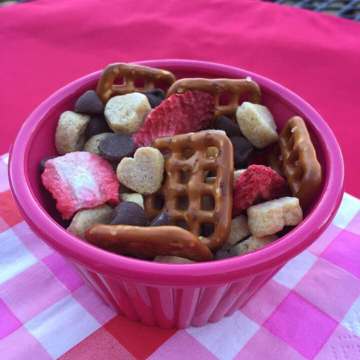 Valentine's Day Snack Mix