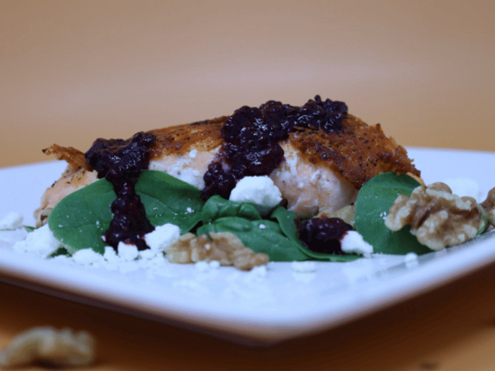 salmon with blackberries 