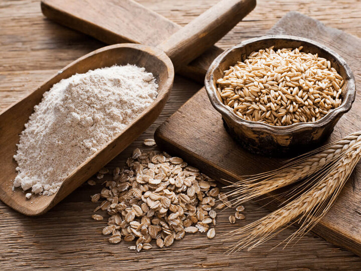 Selection of whole grains.