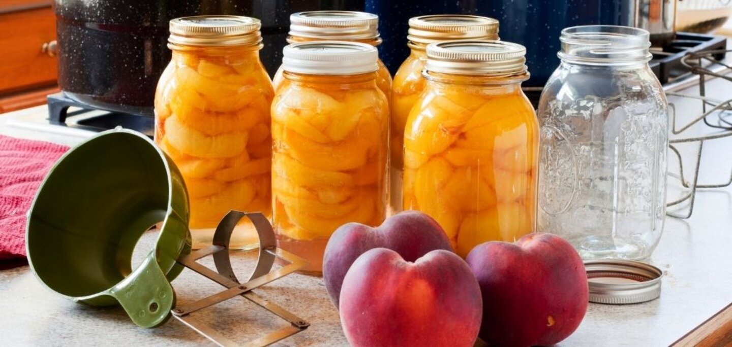 canning peaches