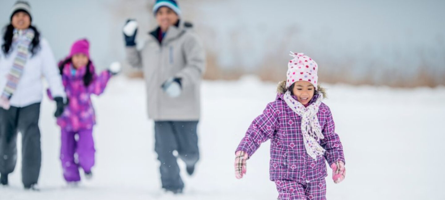 family-snow-fun