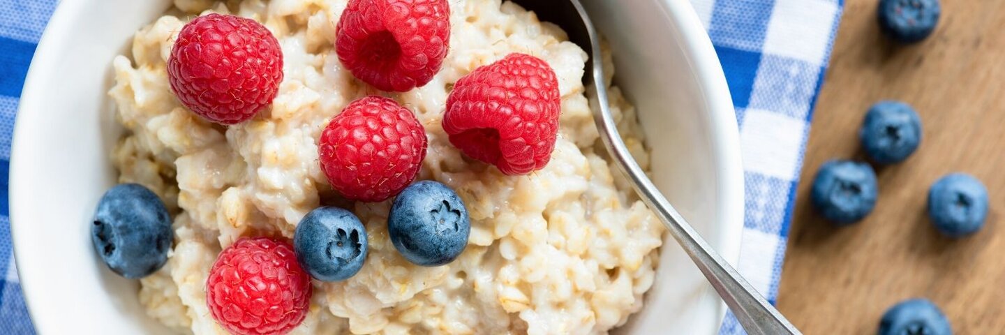 Oatmeal-with-berries