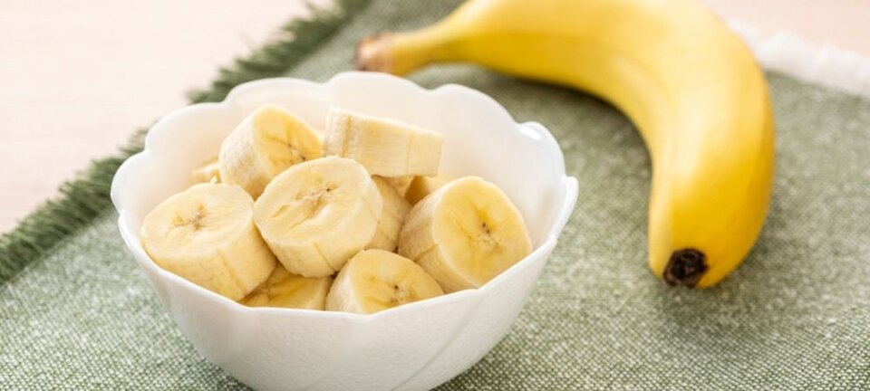 banana in a bowl