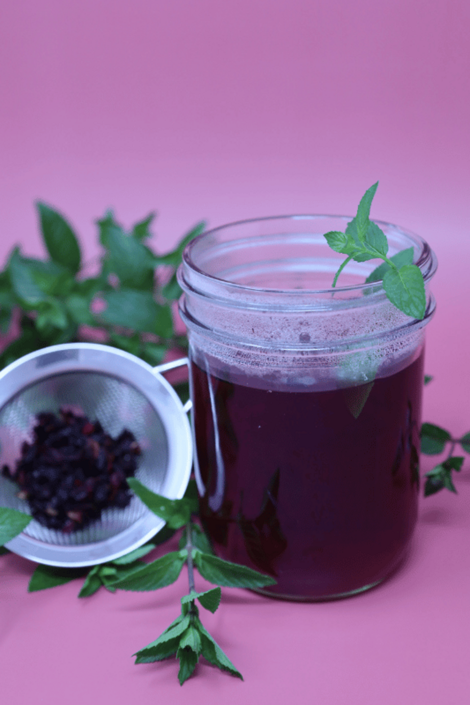blueberry tea in a glass