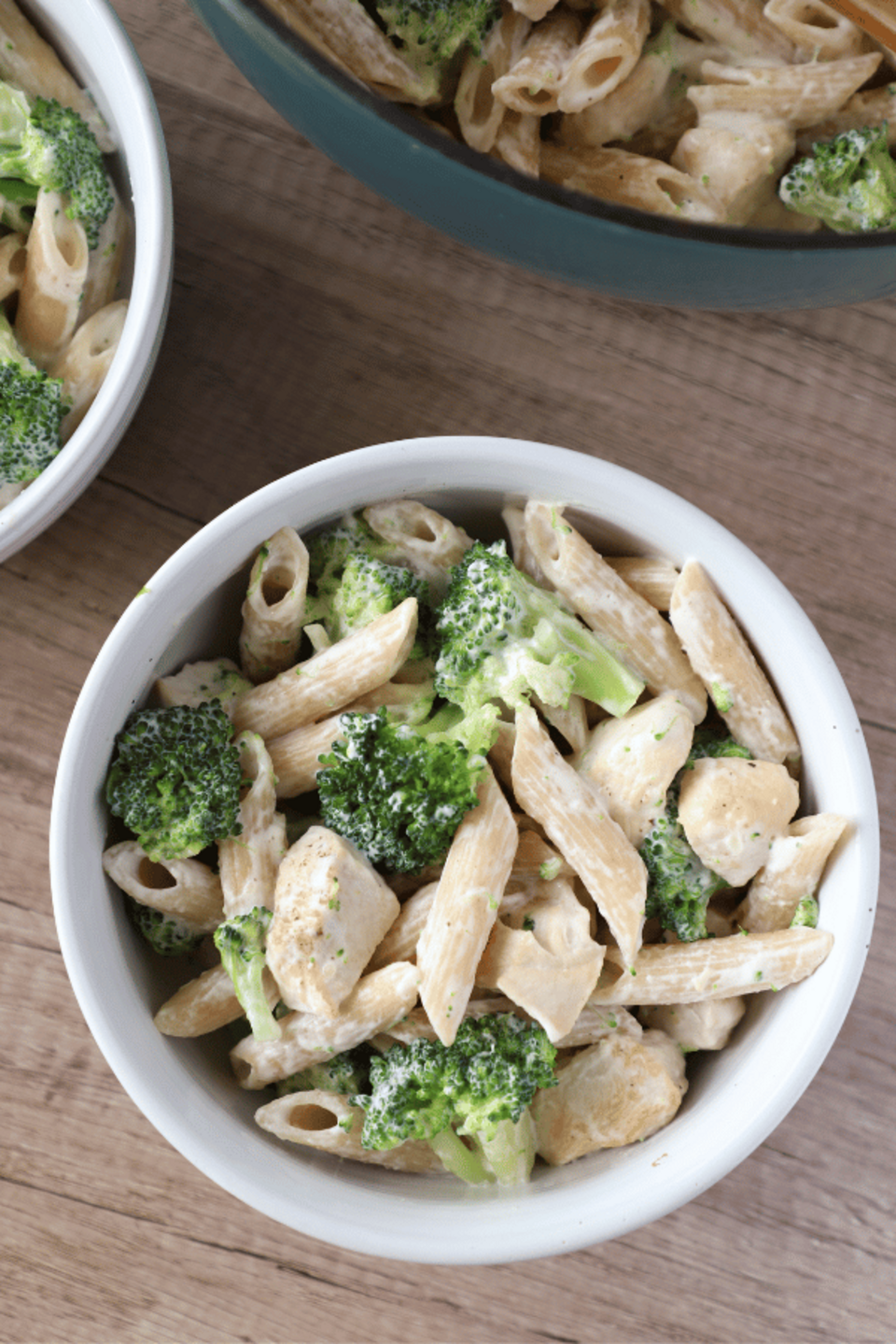 Chicken alfredo in a bowl