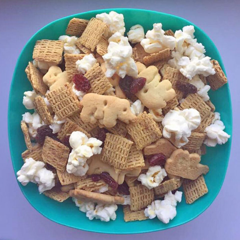 cinnamon crunch snack mix