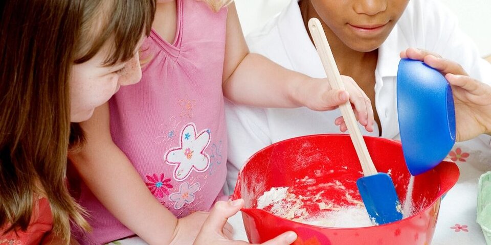 kids cooking