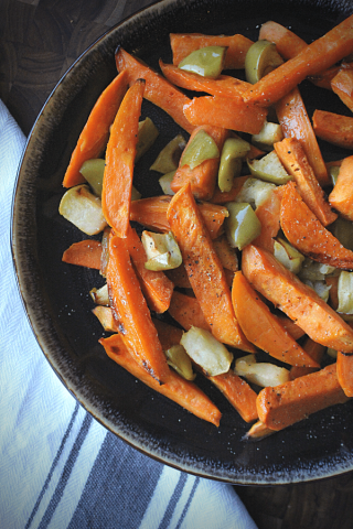 Roasted sweet potatoes and apples